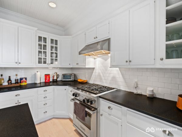 Hamptons Home 1020679