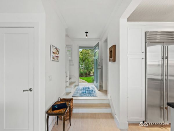 Hamptons Home 1020679