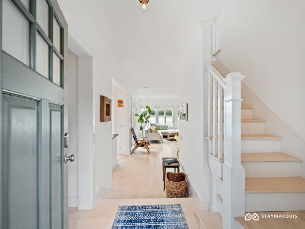 Hamptons Home 1020679