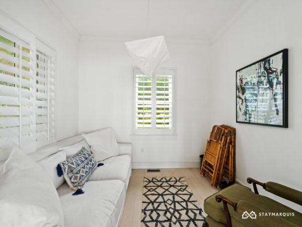 Hamptons Home 1020679