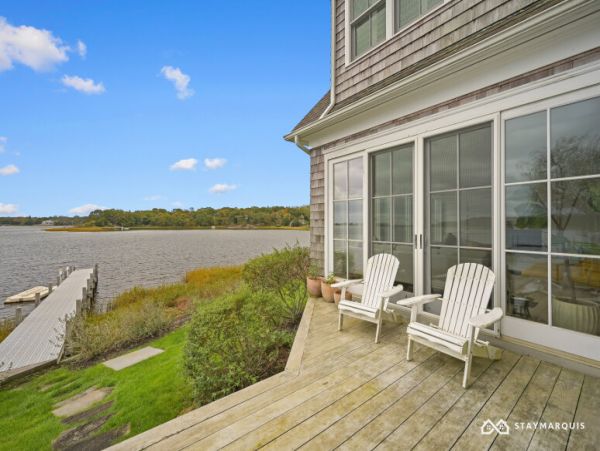 Hamptons Home 1020679