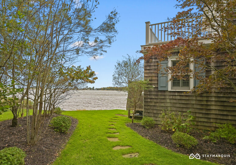 Hamptons Home 1020679