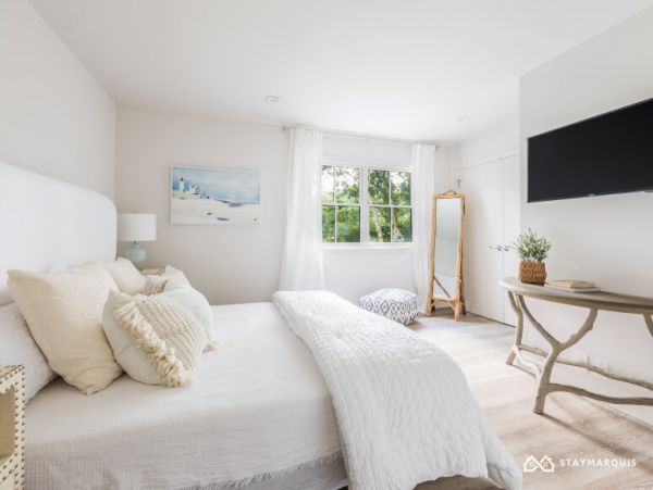 Hamptons Home 1020680