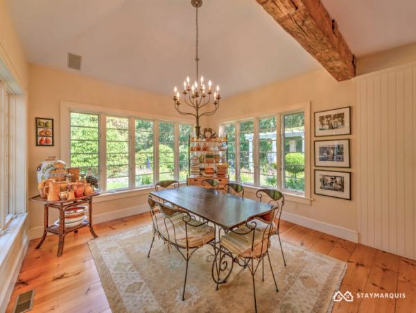 Hamptons Home 1020681