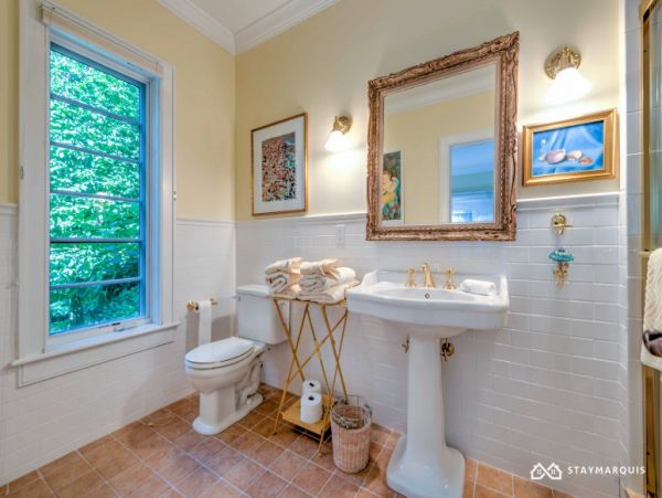 Hamptons Home 1020681