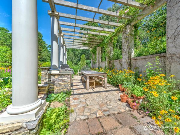 Hamptons Home 1020681
