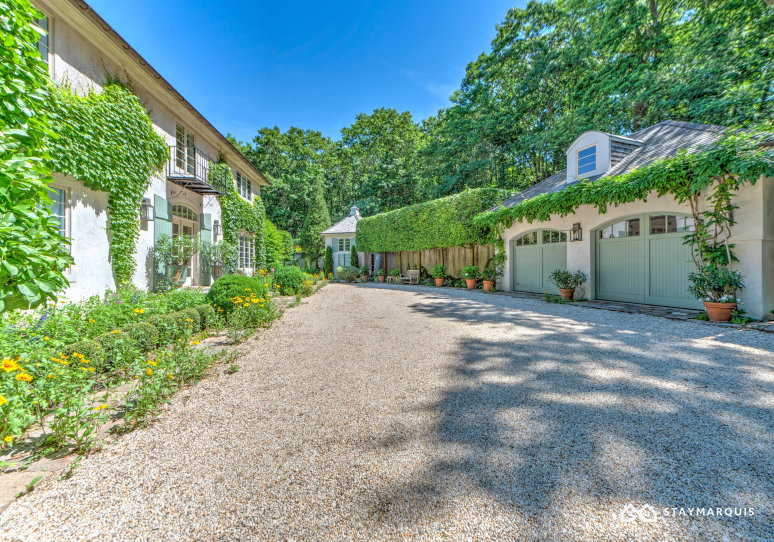 Hamptons Home 1020681