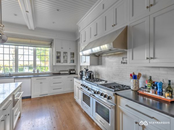 Hamptons Home 1020682