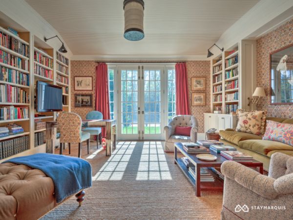 Hamptons Home 1020682