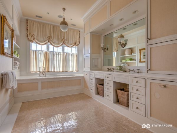Hamptons Home 1020682