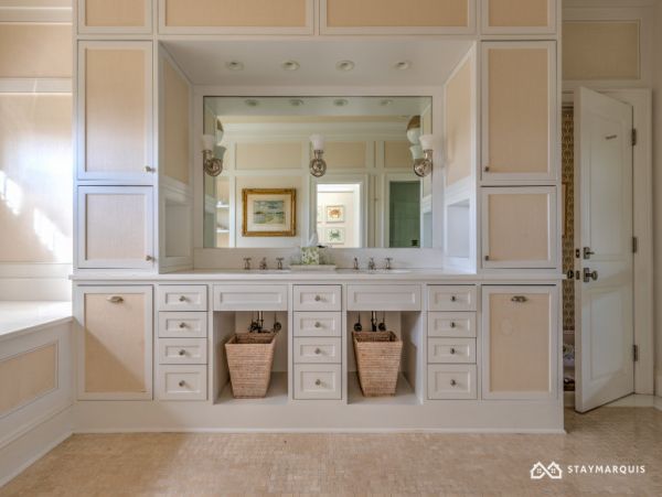 Hamptons Home 1020682