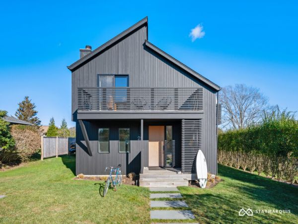 Hamptons Home 1020683