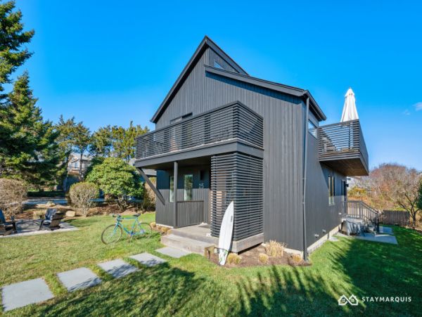 Hamptons Home 1020683