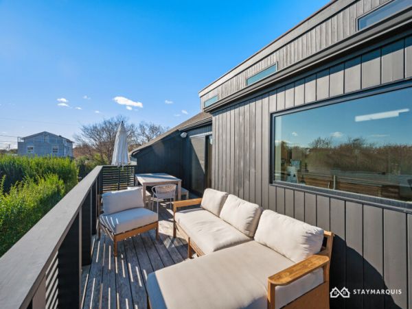 Hamptons Home 1020683