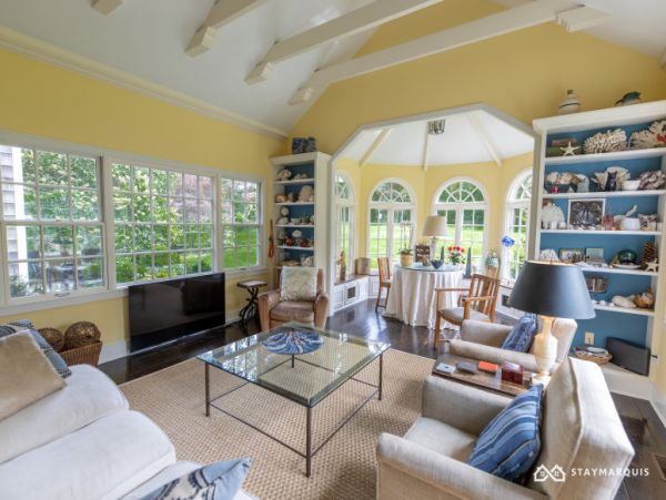 Hamptons Home 1020684