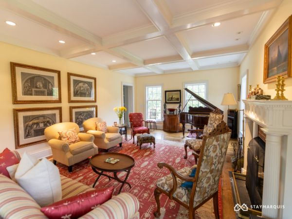 Hamptons Home 1020684