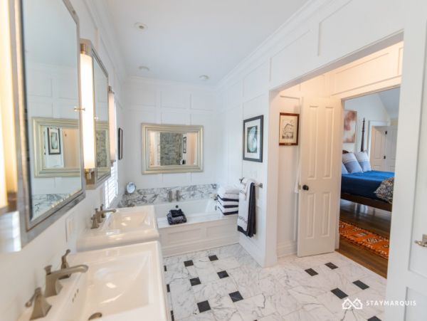 Hamptons Home 1020684