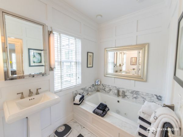 Hamptons Home 1020684