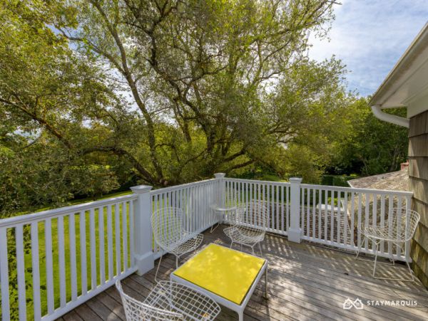Hamptons Home 1020684