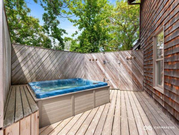 Hamptons Home 1020685