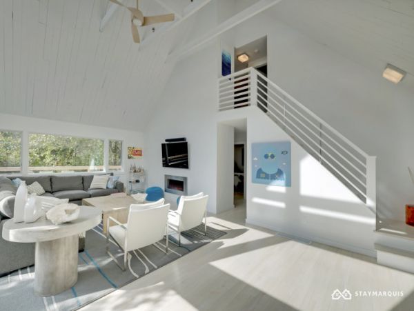 Hamptons Home 1020685