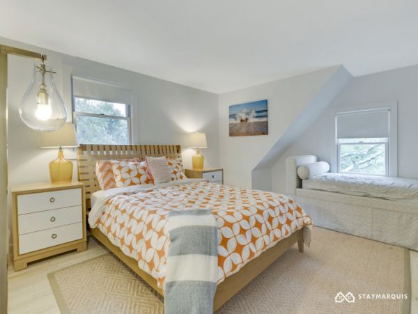 Hamptons Home 1020685
