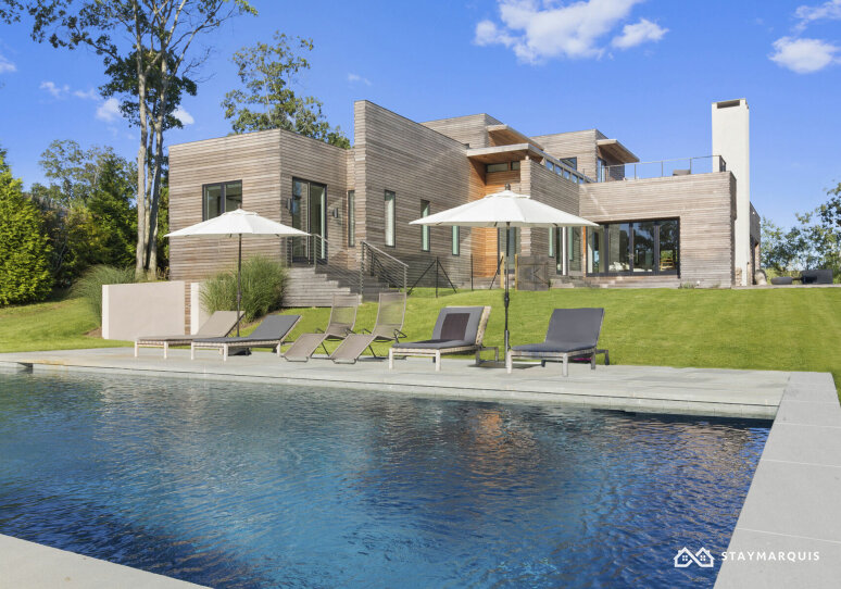 Hamptons Home 1020686