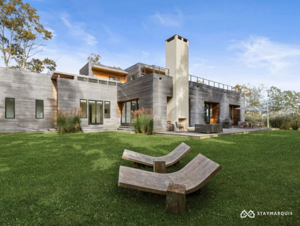 Hamptons Home 1020686