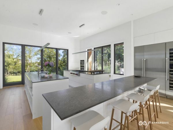 Hamptons Home 1020686