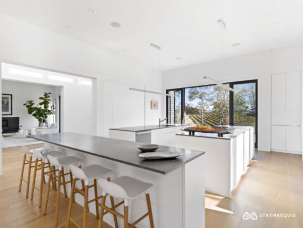 Hamptons Home 1020686
