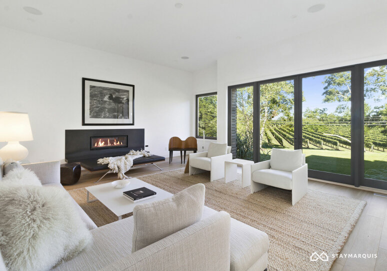 Hamptons Home 1020686