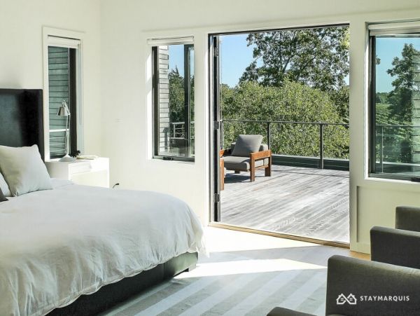 Hamptons Home 1020686