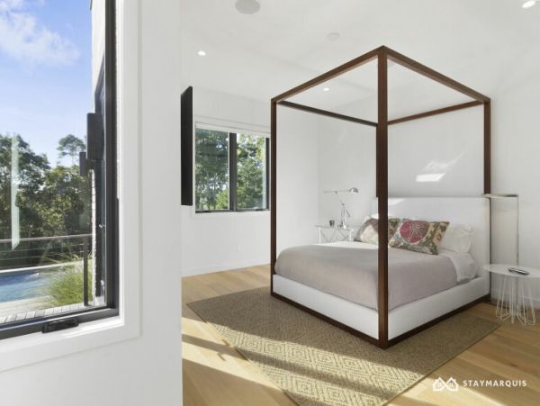 Hamptons Home 1020686