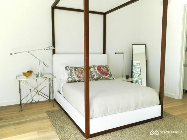 Hamptons Home 1020686