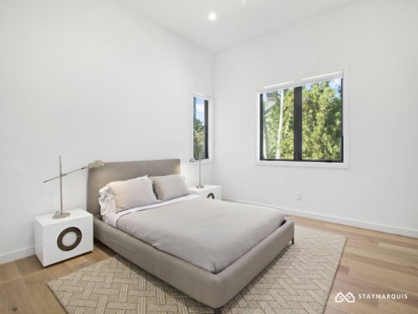 Hamptons Home 1020686