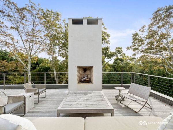 Hamptons Home 1020686