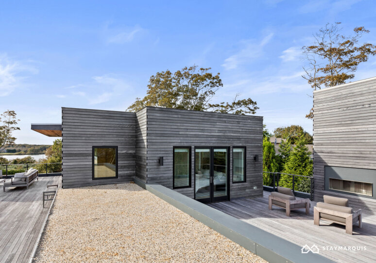 Hamptons Home 1020686