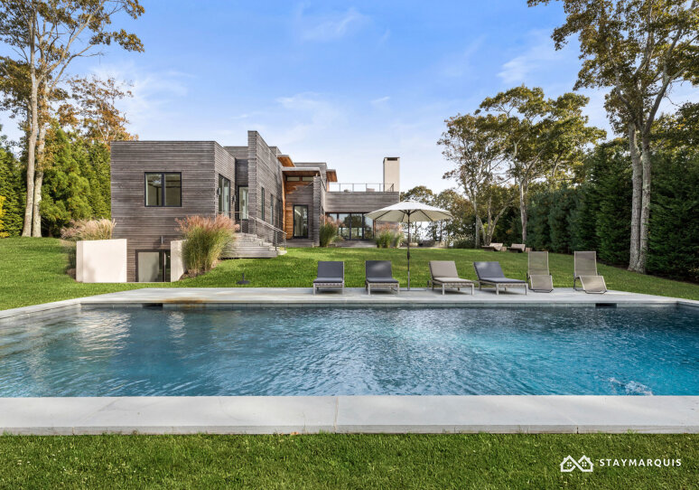 Hamptons Home 1020686