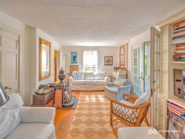 Hamptons Home 1020687