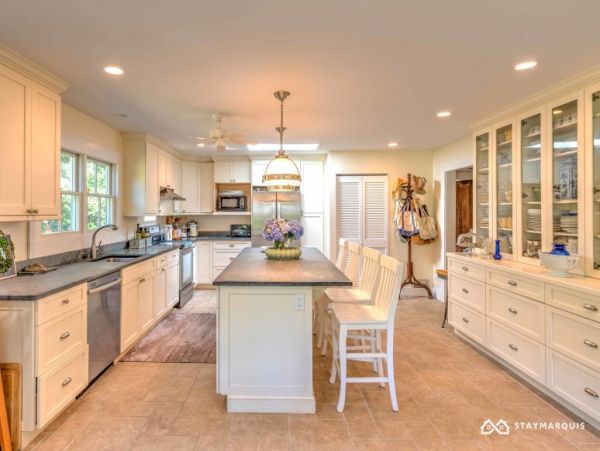 Hamptons Home 1020687