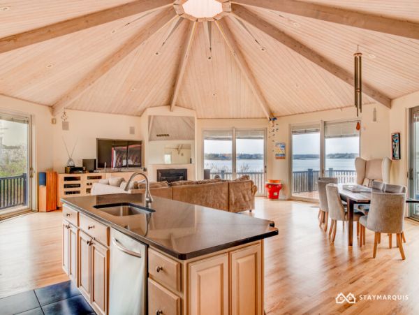 Hamptons Home 1020688