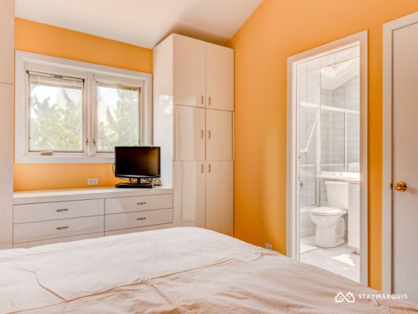 Hamptons Home 1020688