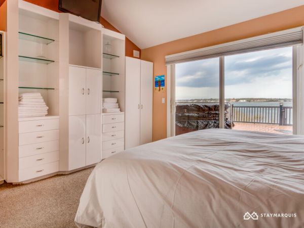 Hamptons Home 1020688