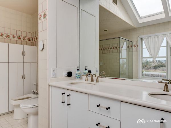 Hamptons Home 1020688
