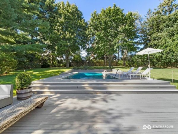 Hamptons Home 1020693