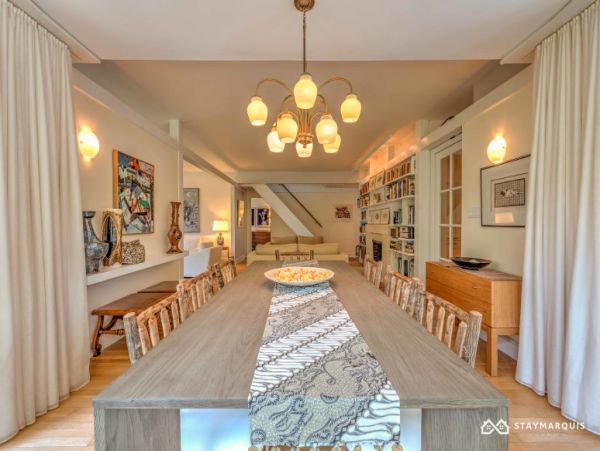 Hamptons Home 1020694