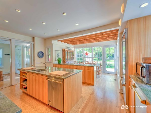Hamptons Home 1020694