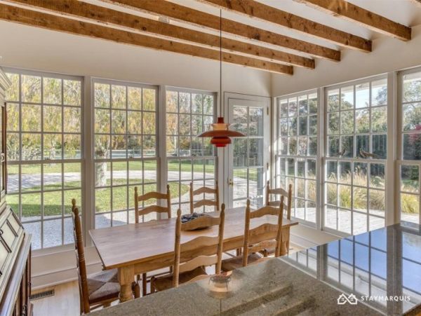 Hamptons Home 1020694