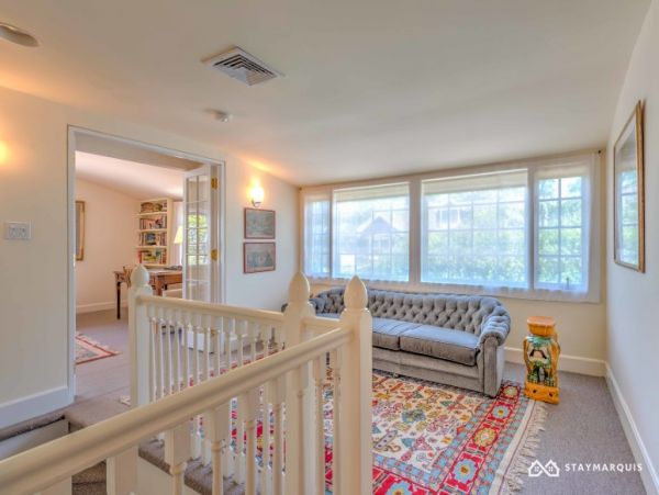 Hamptons Home 1020694