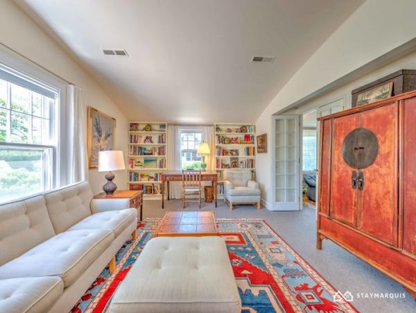 Hamptons Home 1020694
